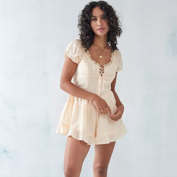 Urban Outfitters Cream Ruffled Romper - Picture 1 of 5